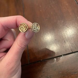 Lilly Pulitzer gold stud earrings